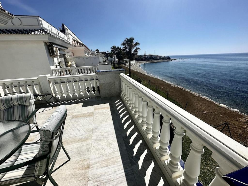 Beachfront Apartment With Pleasant Views Of The Sea And The Historic Lighthouse. La Cala De Mijas Buitenkant foto